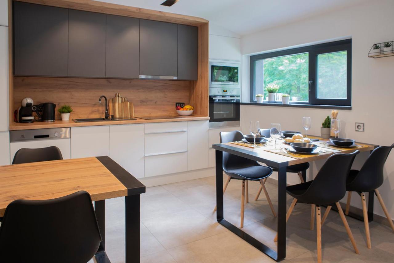 Meszes Apartman Kalocsa Bagian luar foto