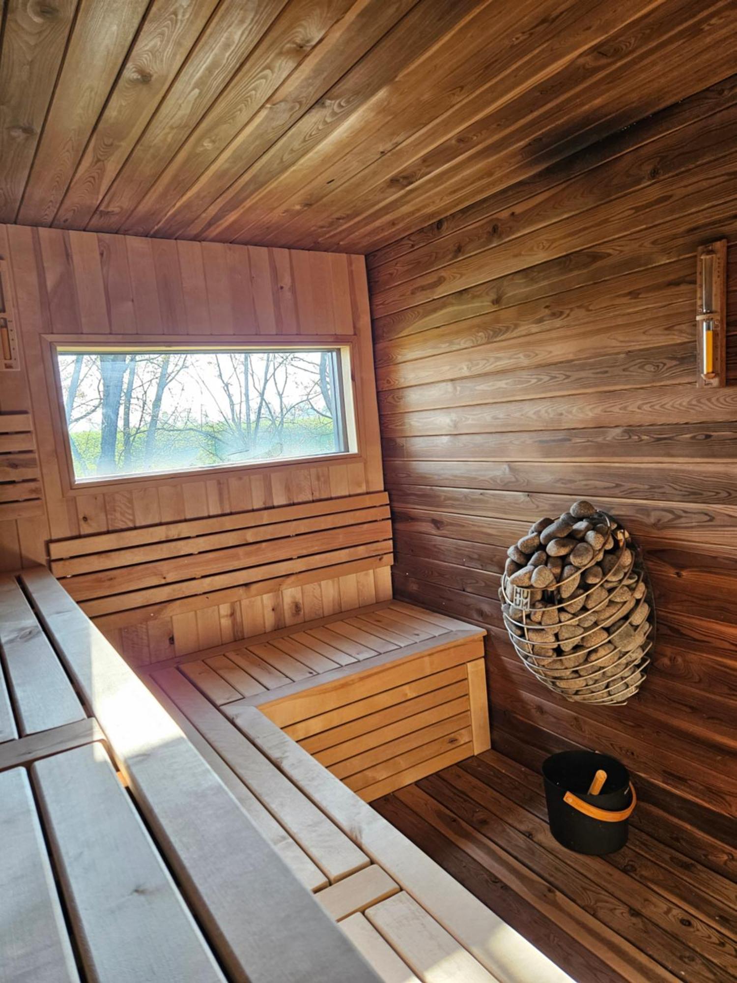 Meszes Apartman Kalocsa Ruang foto
